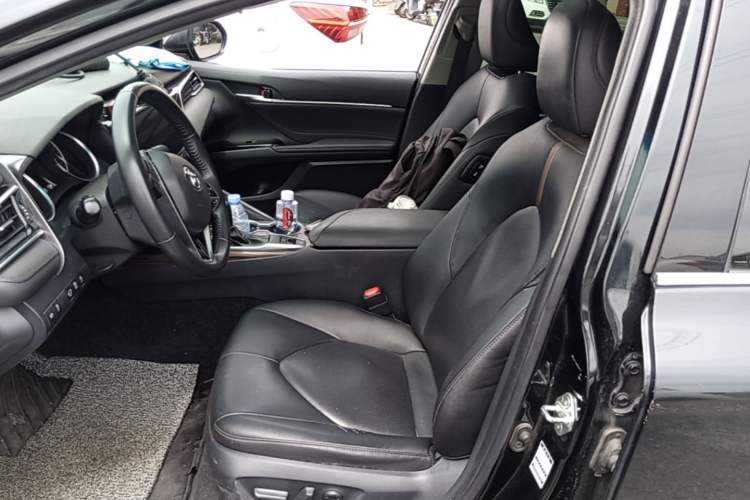 Used Toyota Camry 2019 Revised Version 2.0G Luxury Edition Left Front Seat