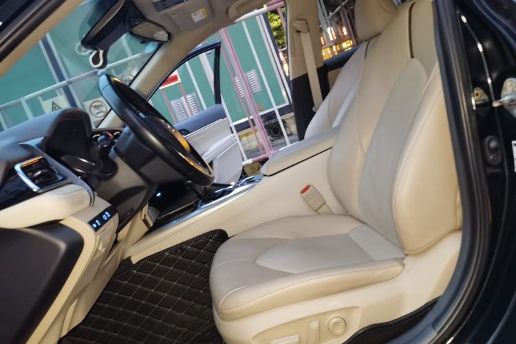 Used Toyota Camry 2019 Dual-Engine 2.5 HG Luxury Edition China VI Standard Left Front Seat