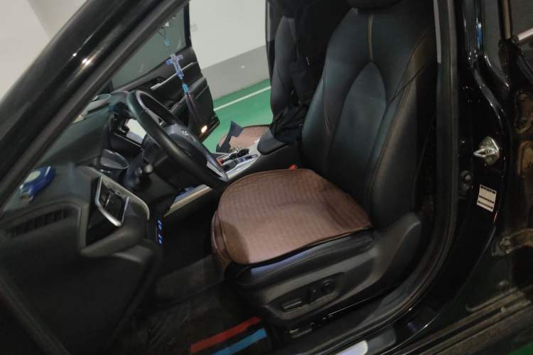 Used Toyota Camry 2019 Revised Version Dual-Engine 2.5 HG Luxury Edition Left Front Seat