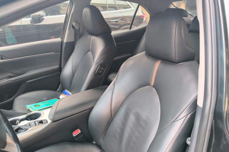 Used Toyota Camry 2019 Revised Version Dual-Engine 2.5 HG Luxury Edition Left Front Seat