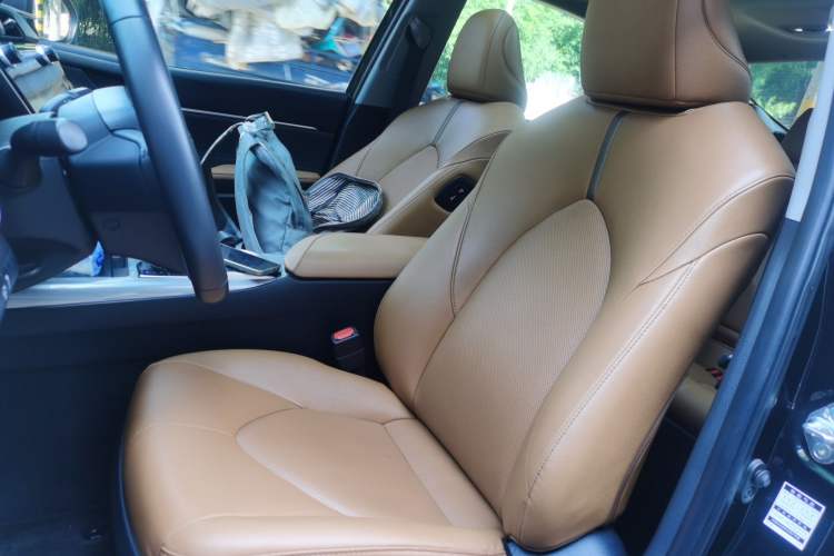 Used Toyota Camry 2019 Revised Version Dual-Engine 2.5 HG Luxury Edition Left Front Seat