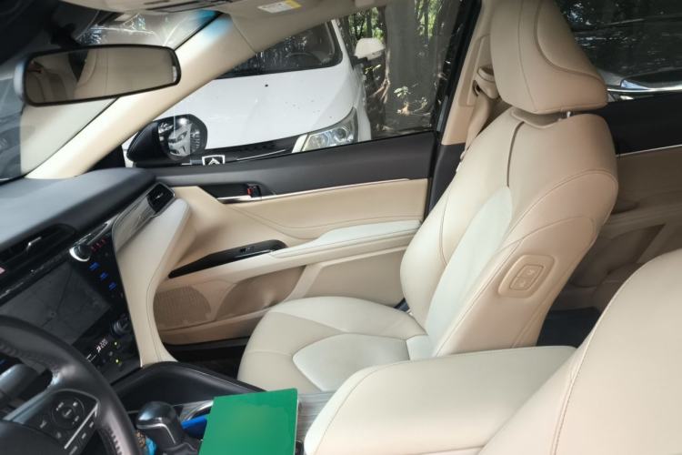 Used Toyota Camry 2019 Revised Version Dual-Engine 2.5 HG Luxury Edition Left Front Seat