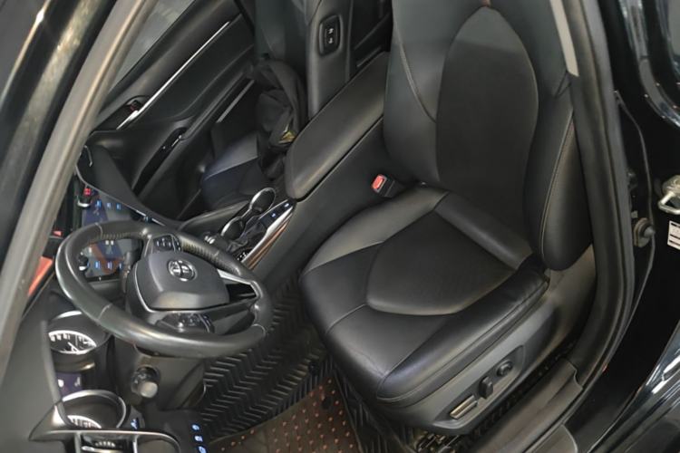 Used Toyota Camry 2019 Revised Version 2.0G Luxury Edition Left Front Seat