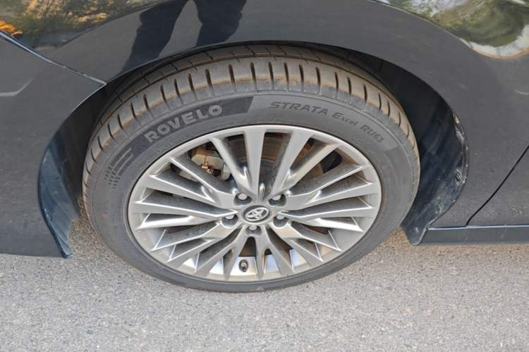 Used Toyota Camry 2019 Revised Version Dual-Engine 2.5 HG Luxury Edition Left Front Wheel Hub