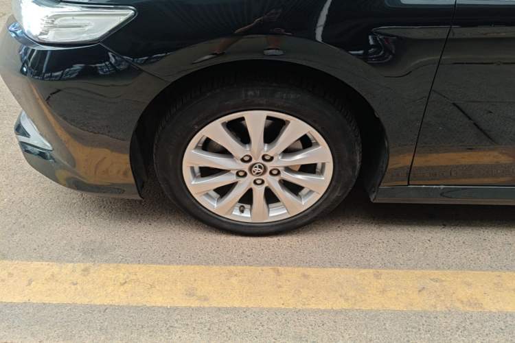 Used Toyota Camry 2019 Revised Version 2.0G Luxury Edition Left Front Wheel Hub