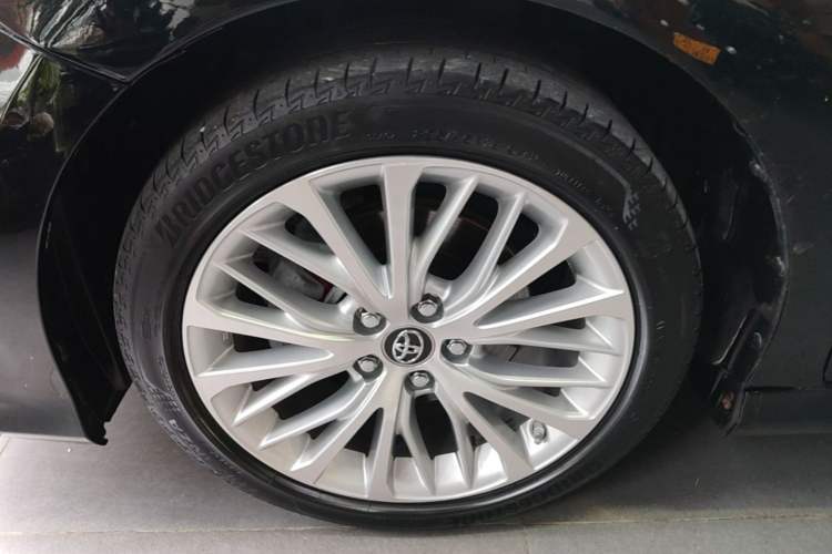 Used Toyota Camry 2019 2.5G Luxury Edition China V Standard Left Front Wheel Hub