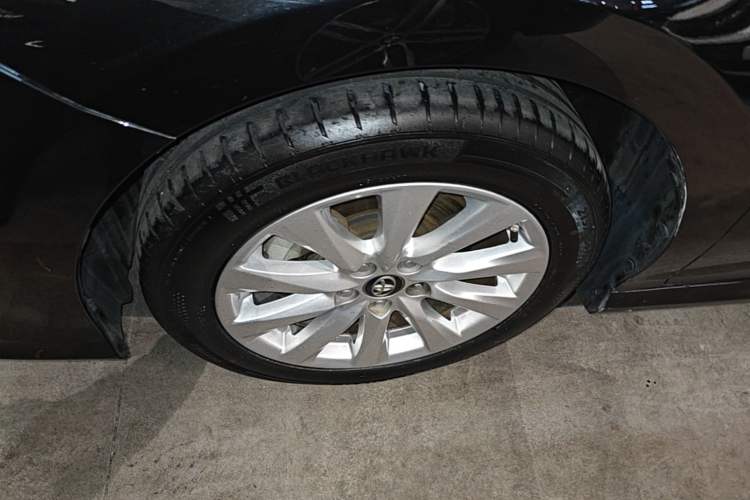 Used Toyota Camry 2019 Revised Version 2.0G Luxury Edition Left Front Wheel Hub