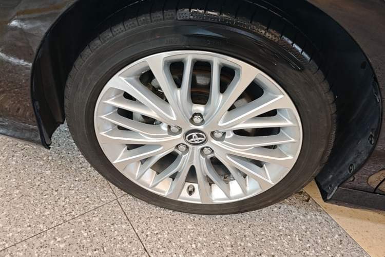 Used Toyota Camry 2019 2.5G Luxury Edition China VI Standard Left Front Wheel Hub