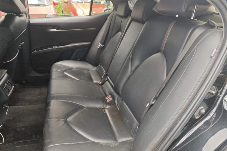 Used Toyota Camry 2019 2.0G Luxury Edition China VI Standard Left Rear Seat