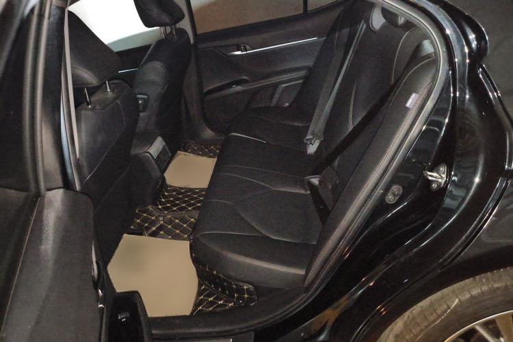 Used Toyota Camry 2019 Revised Version Dual-Engine 2.5 HG Luxury Edition Left Rear Seat