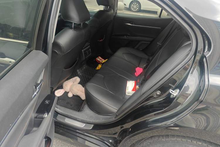 Used Toyota Camry 2019 2.0G Luxury Edition China VI Standard Left Rear Seat
