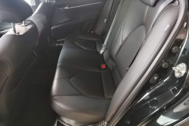 Used Toyota Camry 2019 Dual-Engine 2.5HS FENGSHANG Edition China VI Standard Left Rear Seat