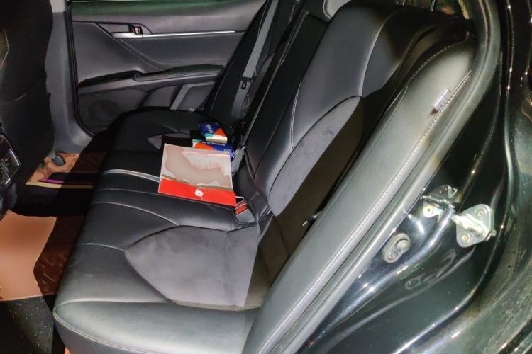 Used Toyota Camry 2019 Revised Version 2.0S Fēngshàng Edition Left Rear Seat
