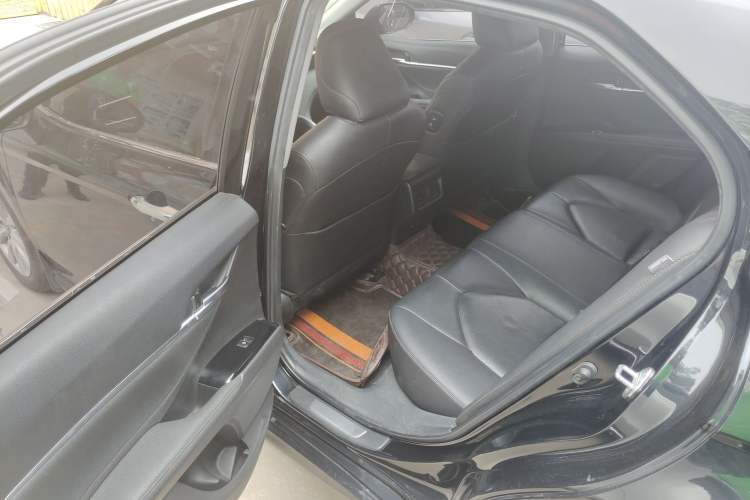 Used Toyota Camry 2019 2.0G Luxury Edition China VI Standard Left Rear Seat