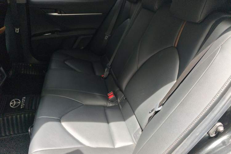 Used Toyota Camry 2019 2.0G Luxury Edition China VI Standard Left Rear Seat
