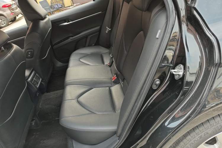 Used Toyota Camry 2019 2.0G Luxury Edition China VI Standard Left Rear Seat