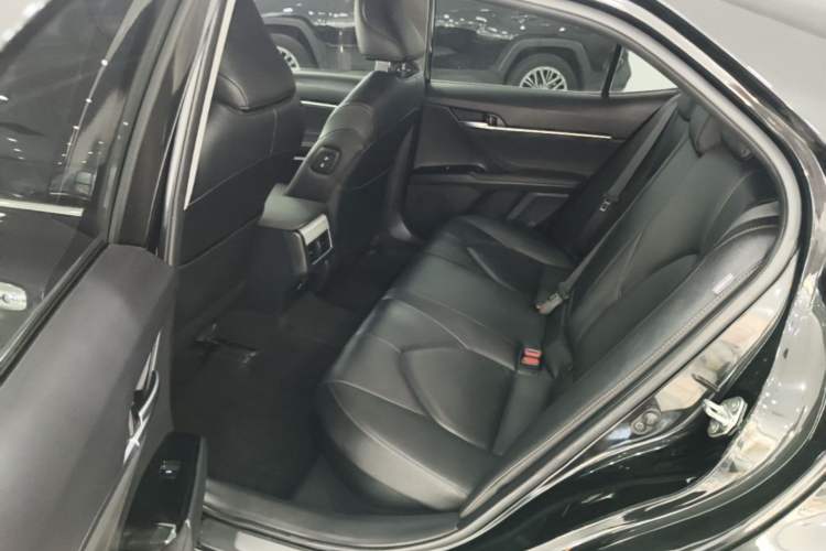 Used Toyota Camry 2019 Revised Version Dual-Engine 2.5 HG Luxury Edition Left Rear Seat