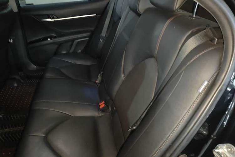 Used Toyota Camry 2019 Revised Version 2.0G Luxury Edition Left Rear Seat