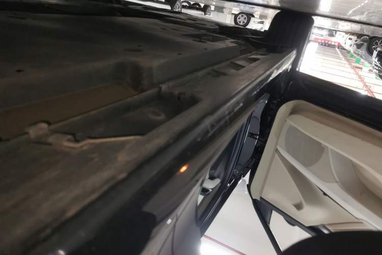 Used Toyota Camry 2019 2.0G Luxury Edition China VI Standard Left Side Sill