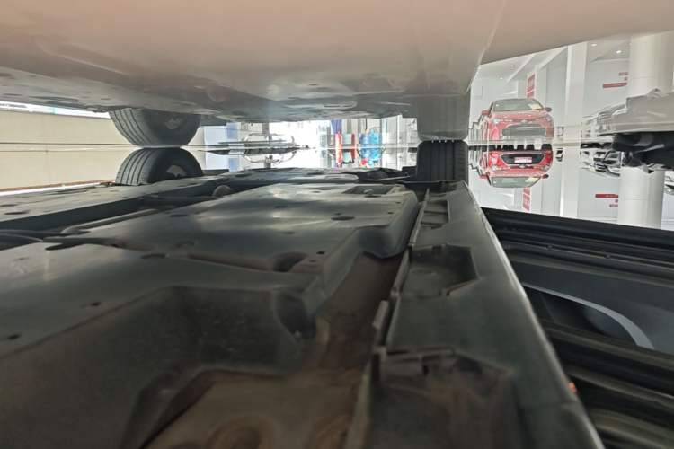 Used Toyota Camry 2019 Dual-Engine 2.5 HG Luxury Edition China VI Standard Left Side Sill