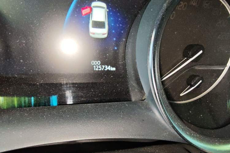 Used Toyota Camry 2019 2.0G Luxury Edition China VI Standard Odometer Close Up
