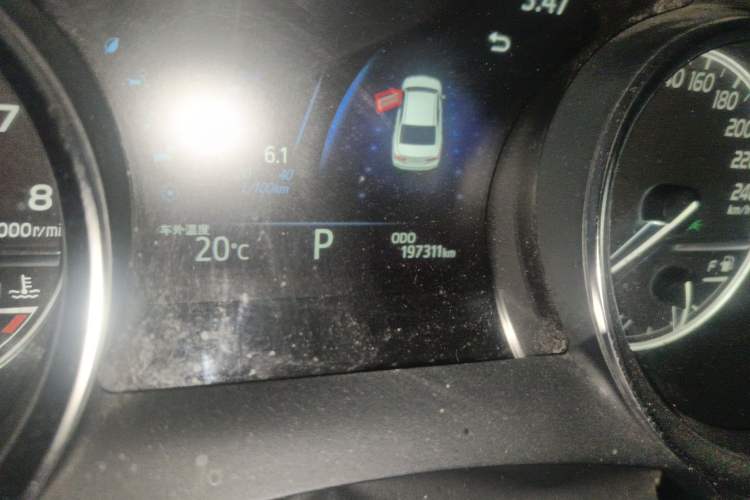 Used Toyota Camry 2019 2.0G Luxury Edition China VI Standard Odometer Close Up