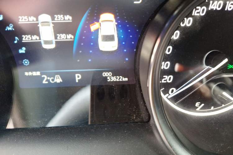 Used Toyota Camry 2019 2.5G Luxury Edition China V Standard Odometer Close Up