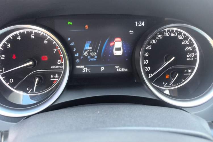 Used Toyota Camry 2019 Revised Version 2.0G Luxury Edition Odometer Close Up