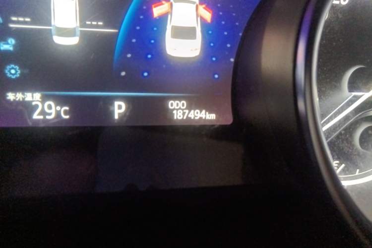 Used Toyota Camry 2019 2.0G Luxury Edition China VI Standard Odometer Close Up