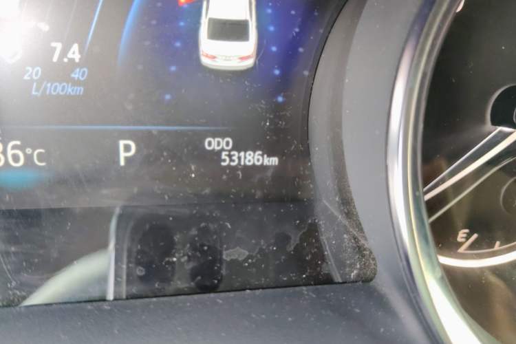 Used Toyota Camry 2019 2.5G Luxury Edition China VI Standard Odometer Close Up