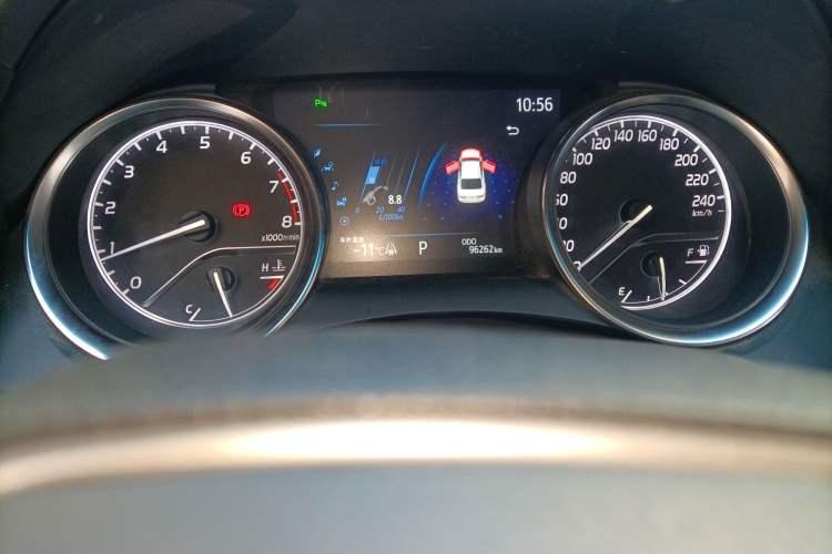 Used Toyota Camry 2019 2.0G Luxury Edition China V Standard Odometer Close Up