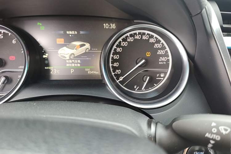 Used Toyota Camry 2019 2.5G Luxury Edition China VI Standard Odometer Close Up