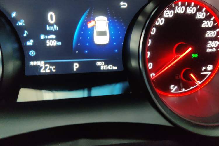 Used Toyota Camry 2019 Revised Version 2.0S Fēngshàng Edition Odometer Close Up