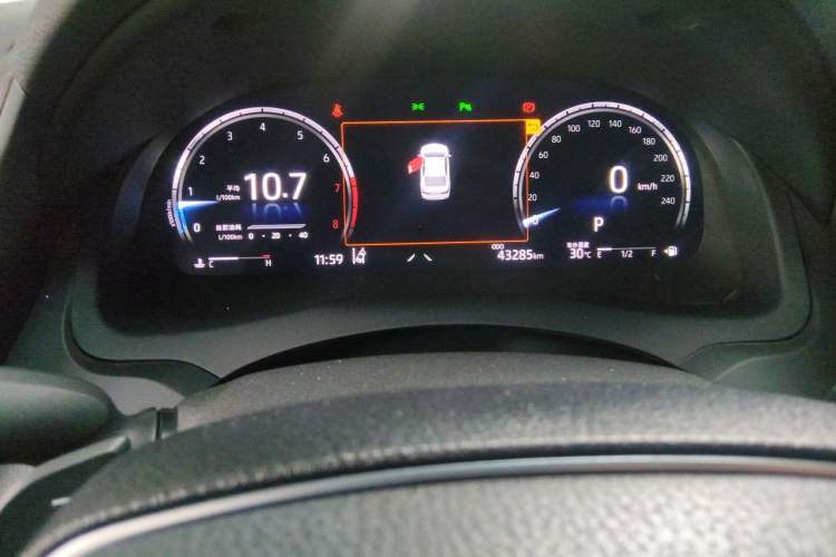 Used Toyota Camry 2019 2.5S FENGSHANG Version China VI Standard Odometer Close Up
