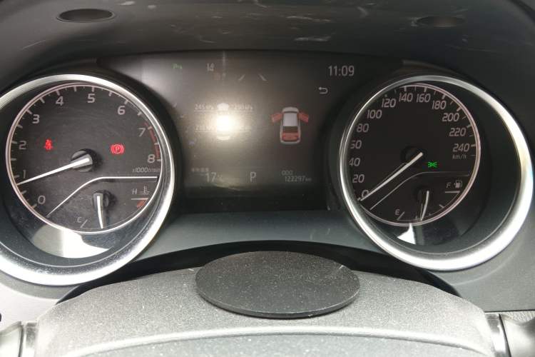 Used Toyota Camry 2019 2.0G Luxury Edition China VI Standard Odometer Close Up