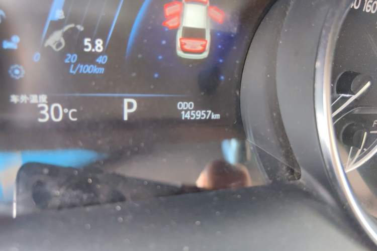 Used Toyota Camry 2019 2.5G Luxury Edition China VI Standard Odometer Close Up