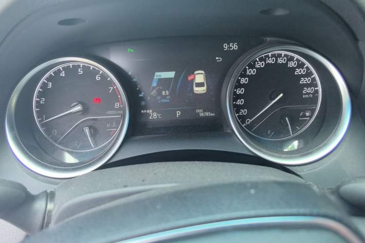 Used Toyota Camry 2019 Revised Version 2.0G Luxury Edition Odometer Close Up