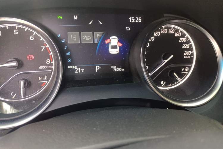 Used Toyota Camry 2019 2.5G Luxury Edition China VI Standard Odometer Close Up