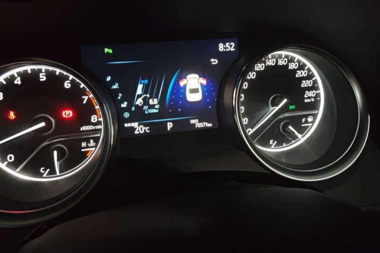 Used Toyota Camry 2019 2.0G Luxury Edition China VI Standard Odometer Close Up
