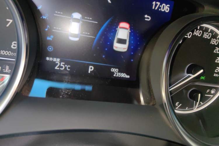 Used Toyota Camry 2019 Revised Version 2.0G Luxury Edition Odometer Close Up