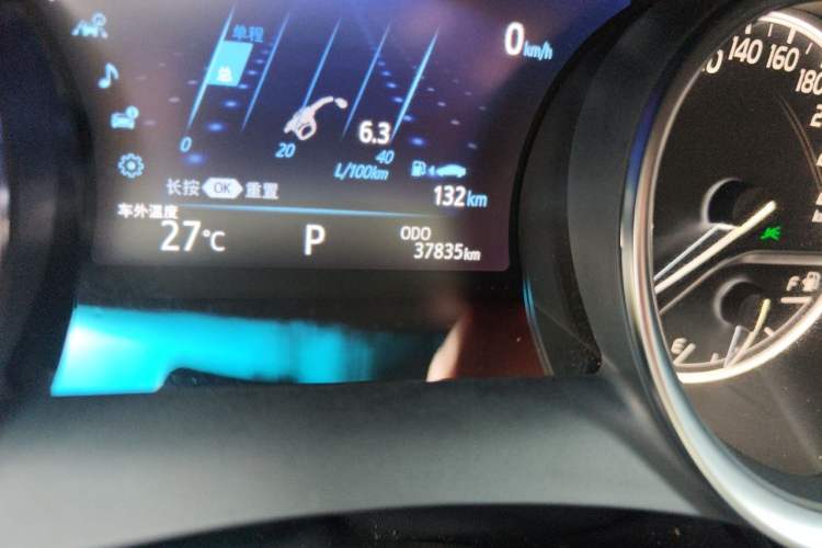 Used Toyota Camry 2019 2.0G Luxury Edition China VI Standard Odometer Close Up