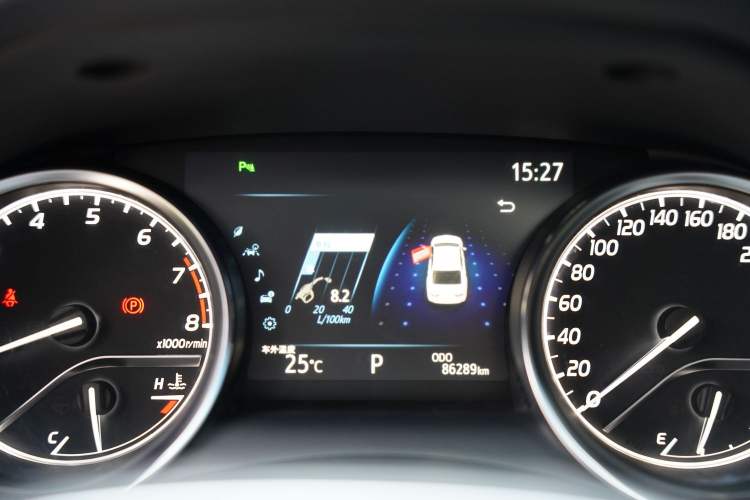 Used Toyota Camry 2019 Revised Version 2.0G Luxury Edition Odometer Close Up