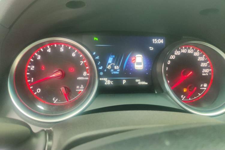 Used Toyota Camry 2019 2.5S FENGSHANG Version China VI Standard Odometer Close Up