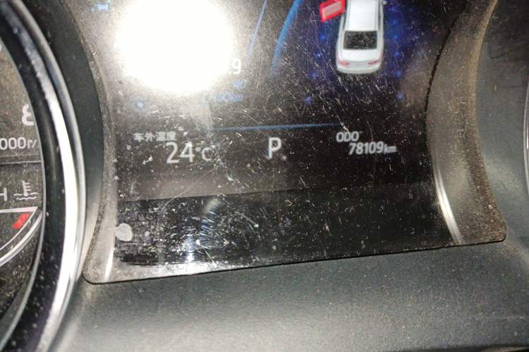 Used Toyota Camry 2019 2.0G Luxury Edition China VI Standard Odometer Close Up