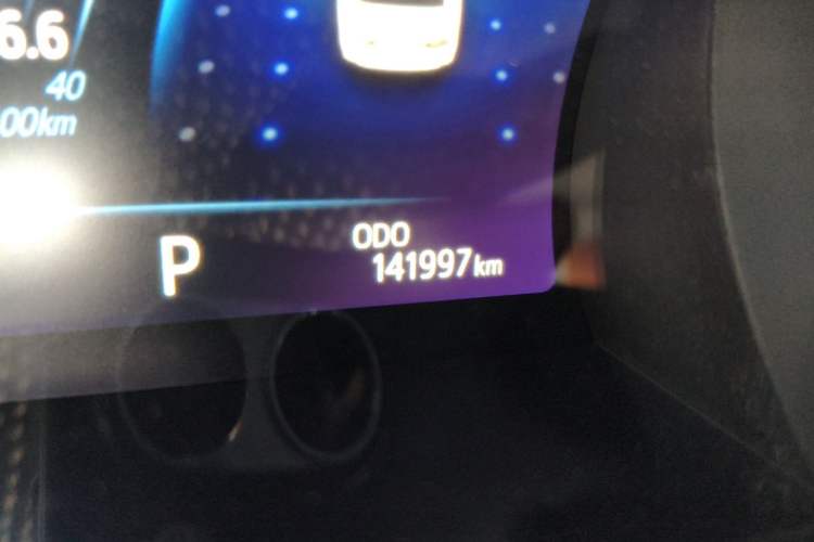 Used Toyota Camry 2019 Revised Version 2.5G Luxury Edition Odometer Close Up