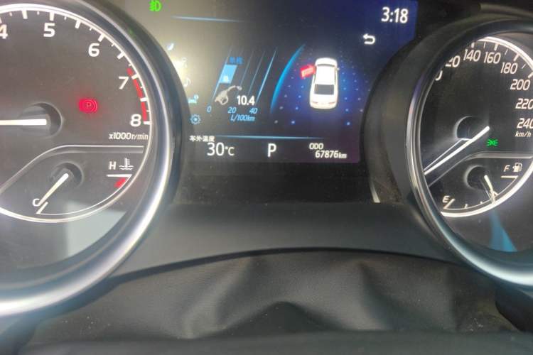 Used Toyota Camry 2019 Revised Version 2.0G Luxury Edition Odometer Close Up