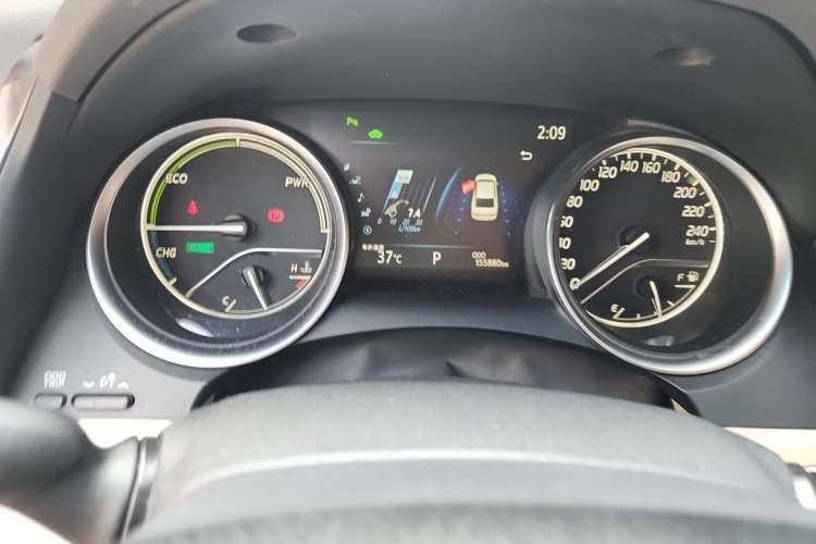 Used Toyota Camry 2019 Dual-Engine 2.5 HG Luxury Edition China V Standard Odometer Close Up