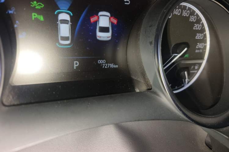 Used Toyota Camry 2019 2.5G Luxury Edition China VI Standard Odometer Close Up