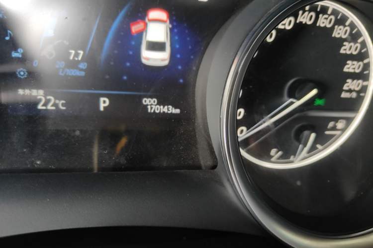 Used Toyota Camry 2019 2.0G Luxury Edition China VI Standard Odometer Close Up