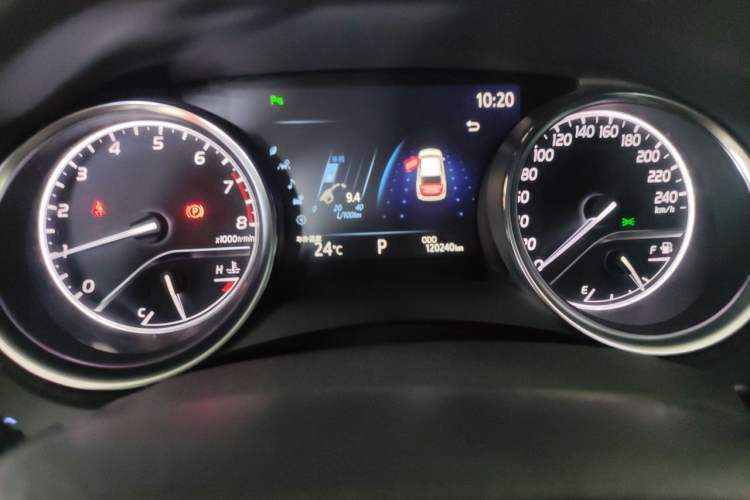 Used Toyota Camry 2019 Revised Version 2.0G Luxury Edition Odometer Close Up
